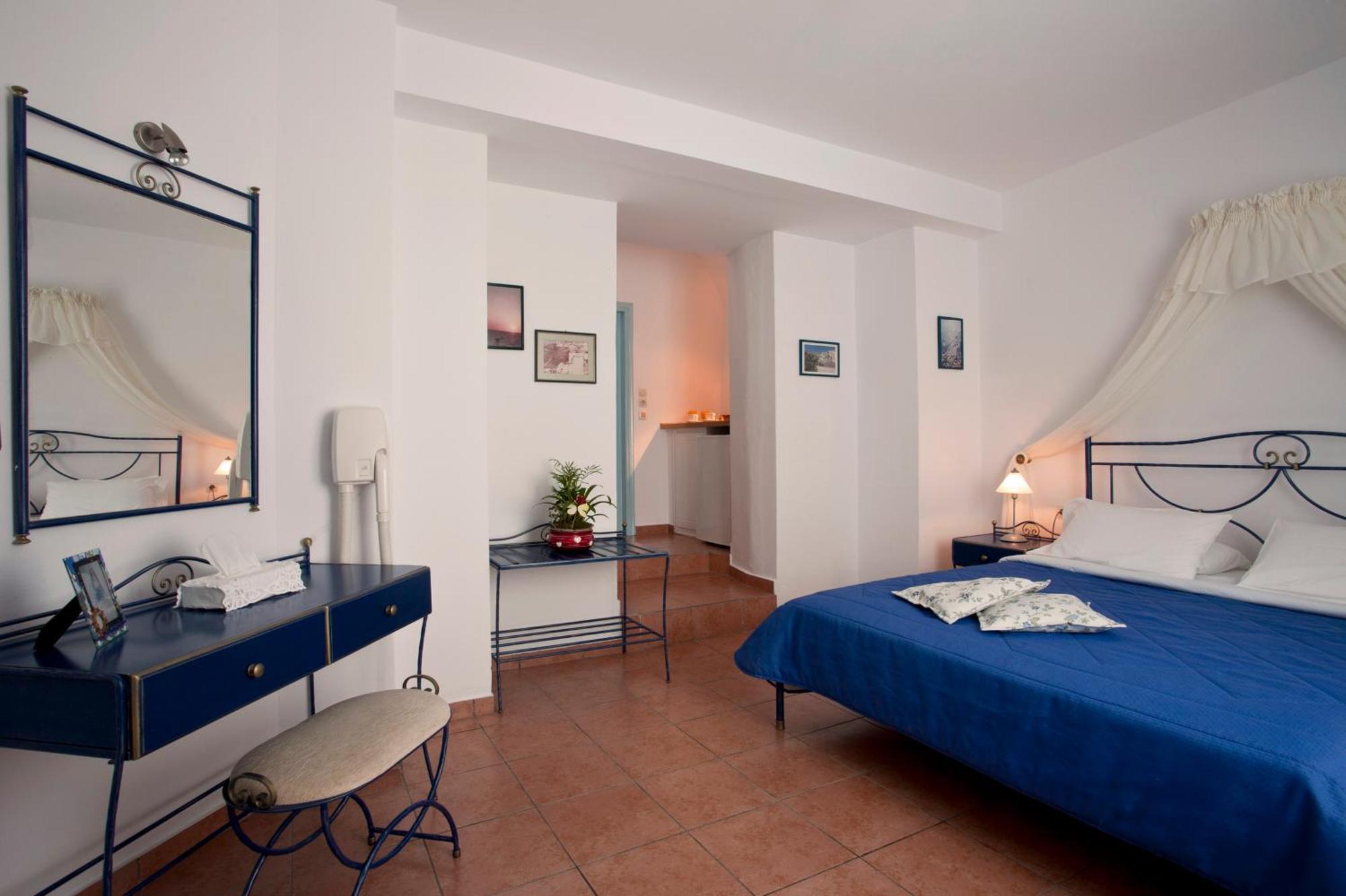 Kastro Suites Fira  Quarto foto